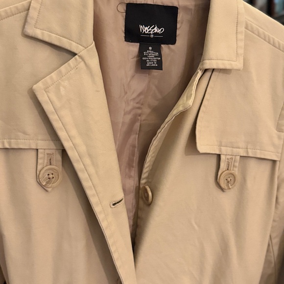 Mossimo trench coat with belt - Picture 3 of 5